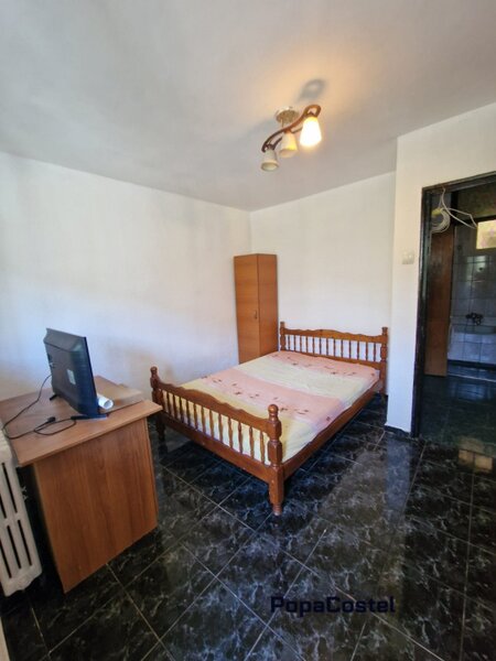 Cantemir - Tineretului 2 camere etaj 4 decomandat, imbunatatit, stradal